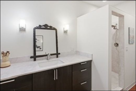 Bathroom vanity