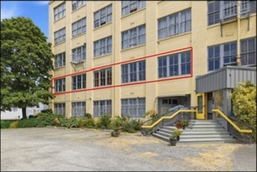 Building exterior with entry stairs